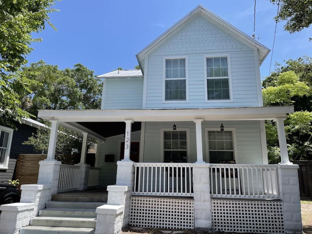 Updated Red Door Revival In Downtown Saint Augustine Екстериор снимка
